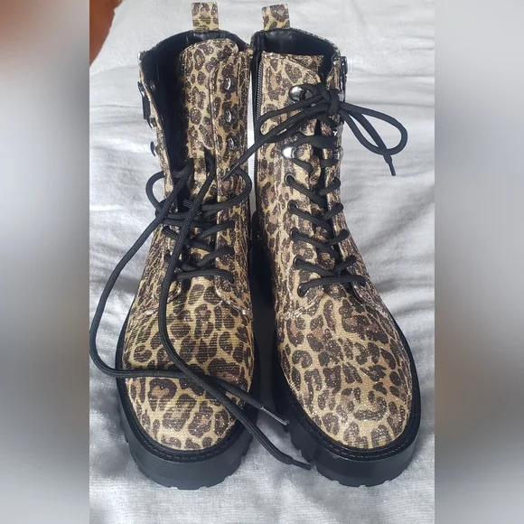 Combat boots ,Guess # 8 - Picture 2 of 4